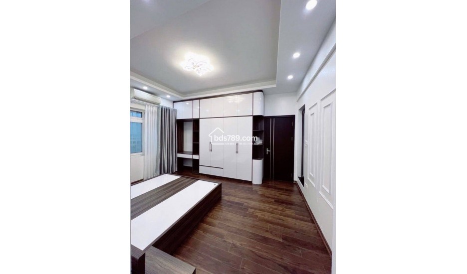 Bán CHDV 5 tầng tọa lạc tại Nguyễn Trãi, Thanh Xuân,Hà Nội. + Diện tích: 88m2,